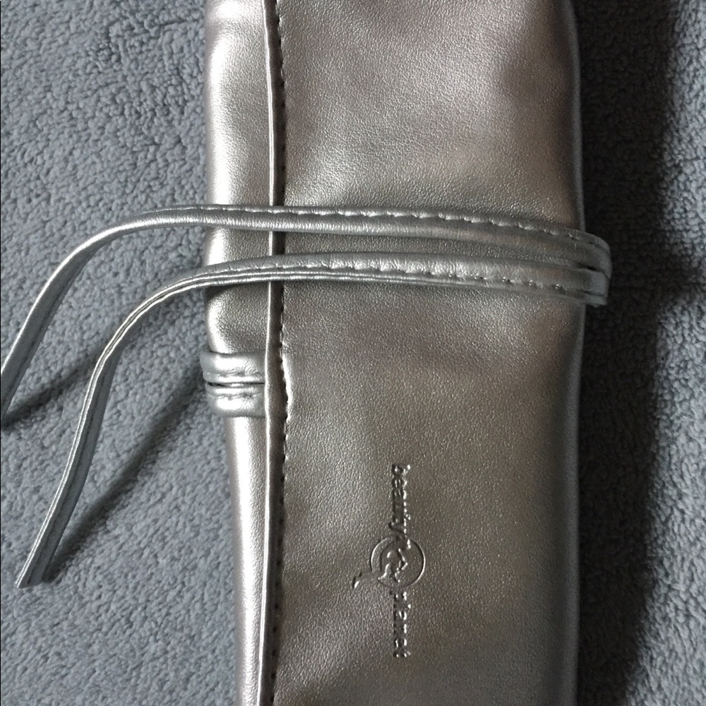 Makeup brush holder NWOT